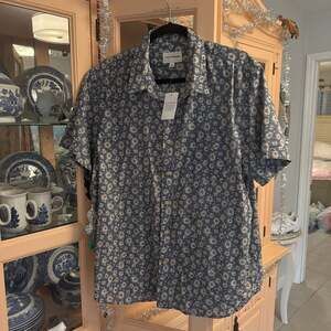 Lucky Brand Men's Blue Floral Button-Up Shirt, Short Sleeve, Size L